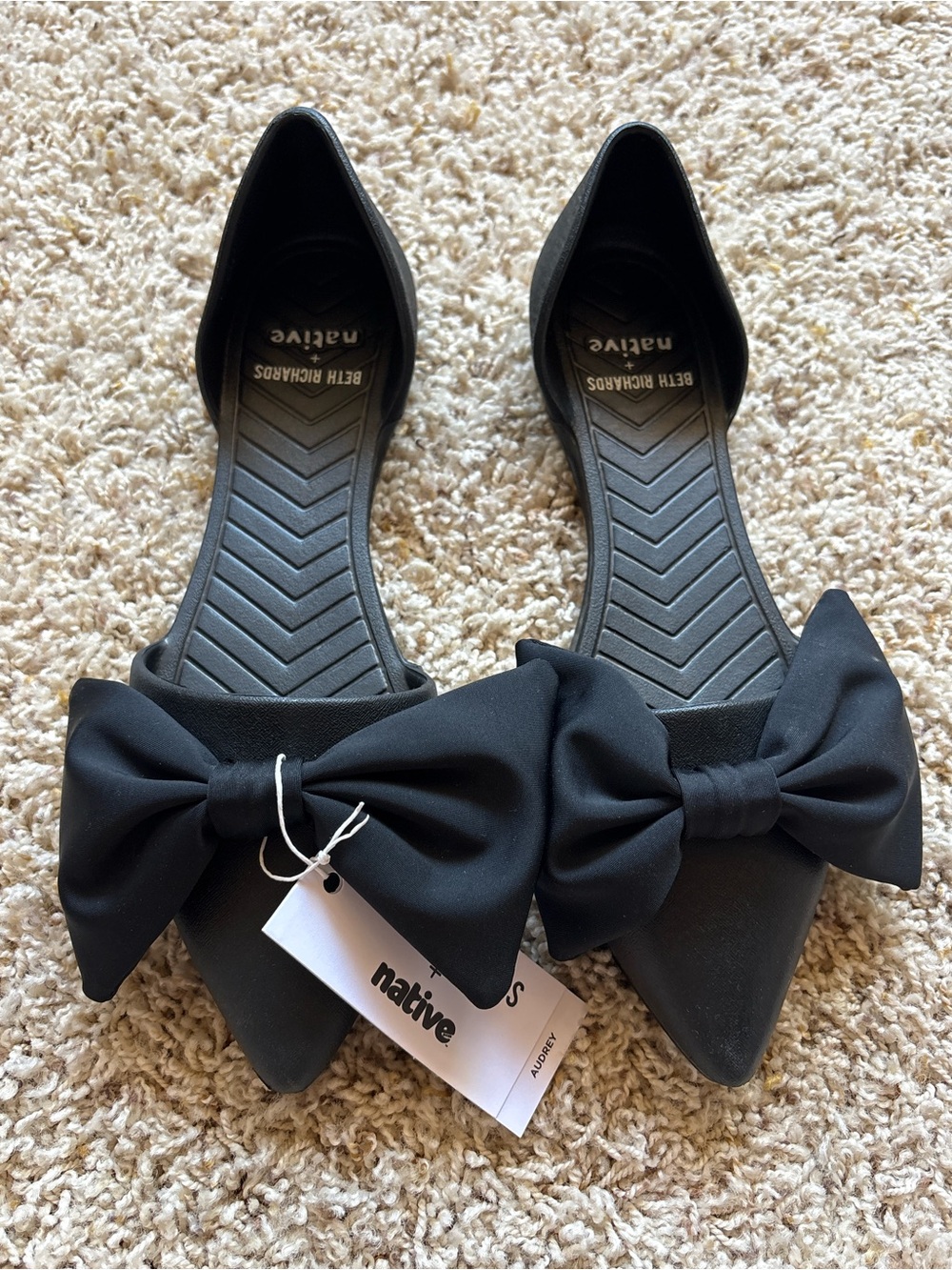 Beth Richards x Native Women's Black Audrey Bow Pointed Toe Flats 7 and 9 NWT - Picture 9 of 9